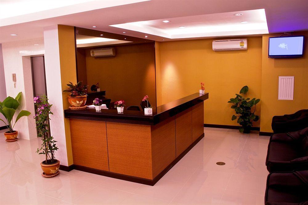 Oyo 373 Mc Ginger House Hotel Patong Exterior foto