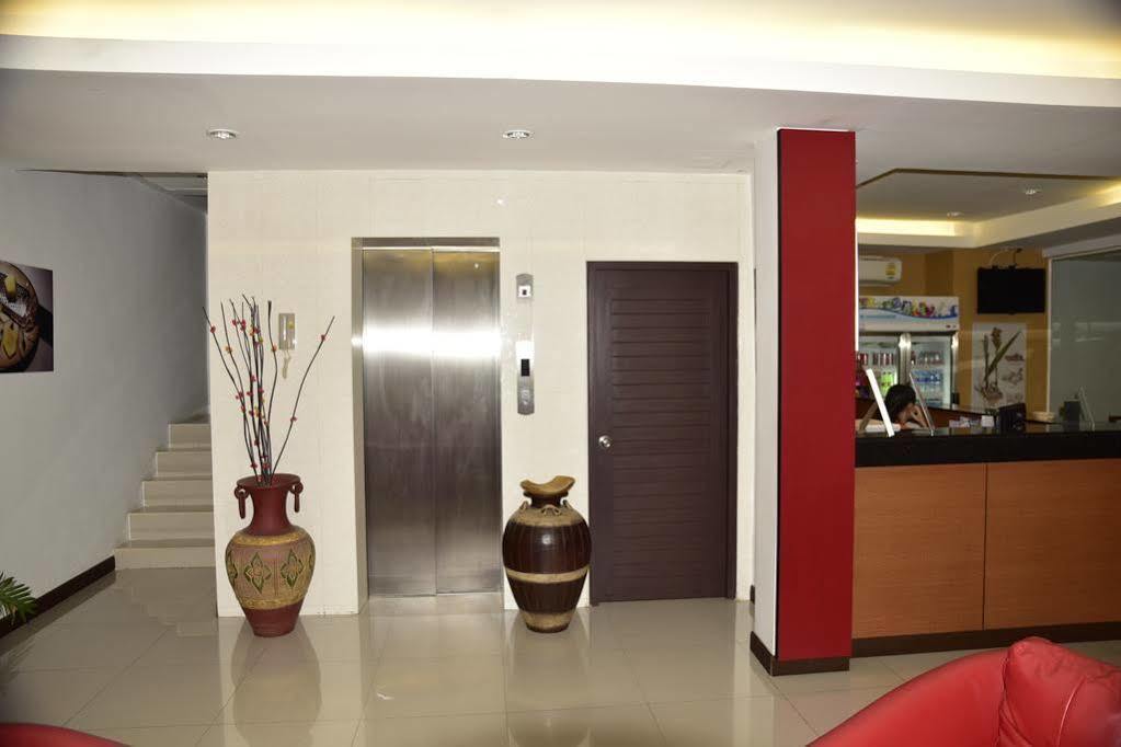 Oyo 373 Mc Ginger House Hotel Patong Exterior foto