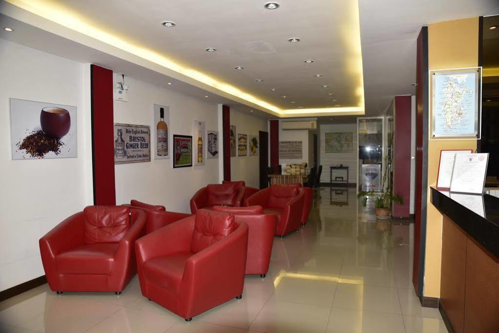 Oyo 373 Mc Ginger House Hotel Patong Exterior foto
